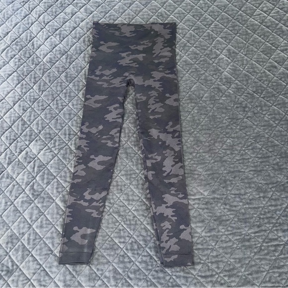 Spanx Leggings Women Small Faux Leather Look At Me Now Set Of 2 Black Shaping F - Picture 8 of 10